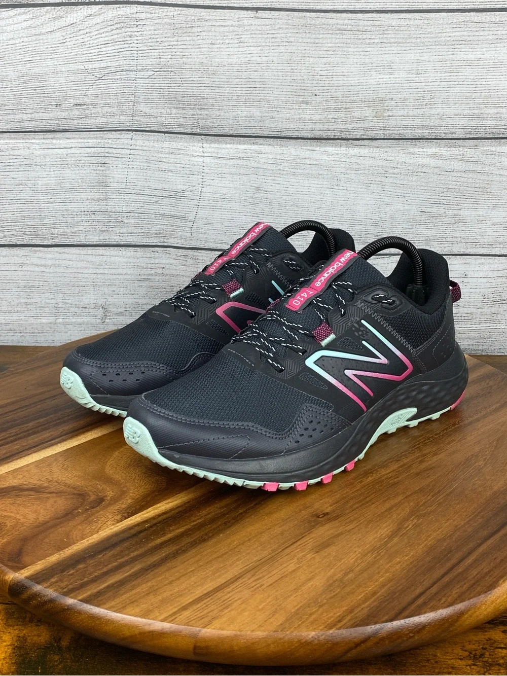 New Balance 410 V8 Trail Running Shoe Black Pink Blue WT410LC8 Women’s Size 10